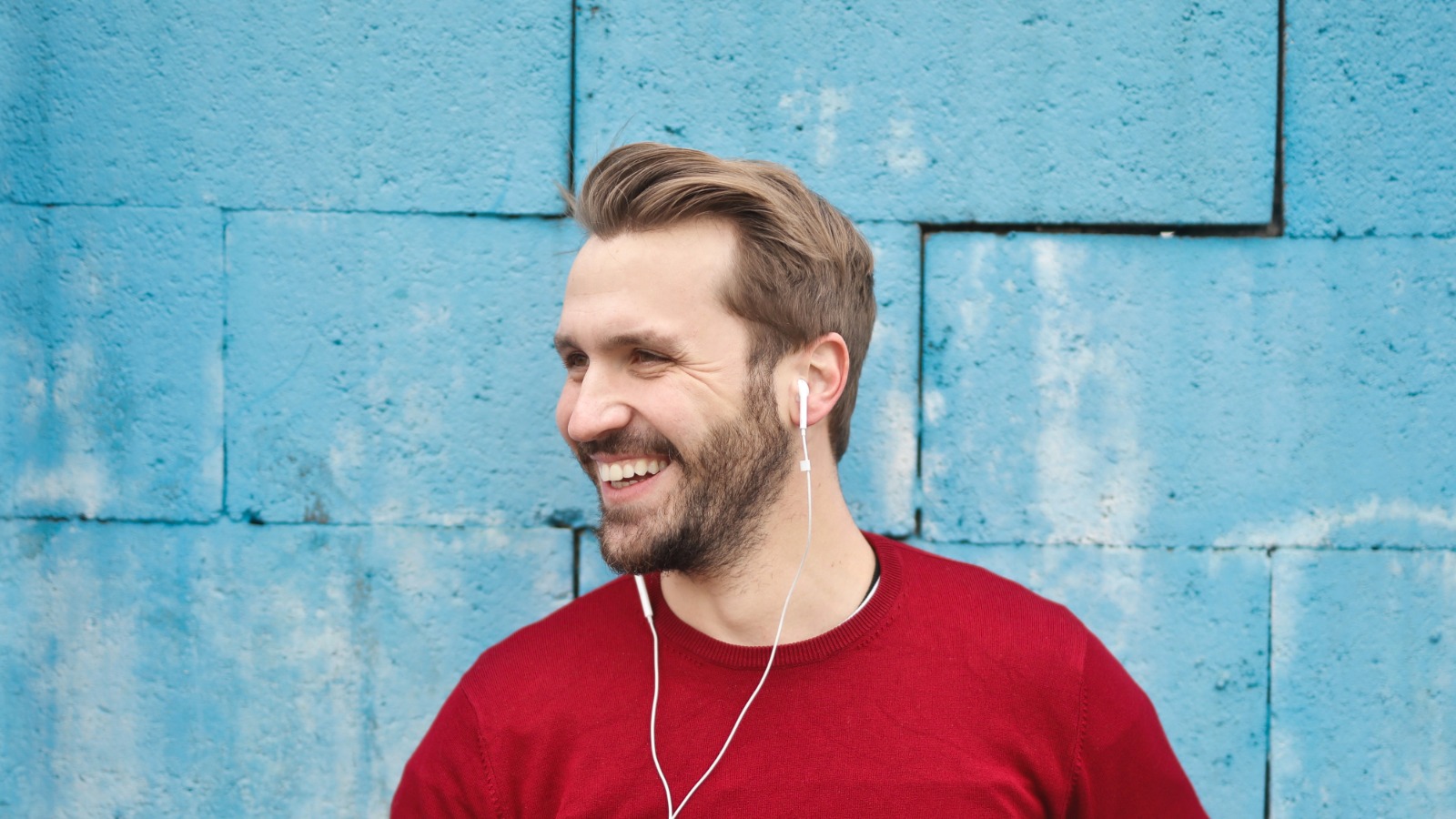 Foto “Photo of a Man Listening Music on his Phone” von Andrea Piacquadio